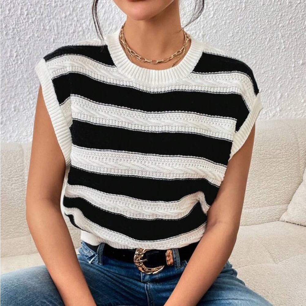Black and white Striped Pattern Sweater short sleeve vest